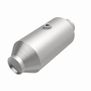 MagnaFlow MagnaFlow 2.5 in. OEM Grade Federal / EPA Compliant Universal Catalytic Converter Magnaflow Catalytic Converter Direct Fit