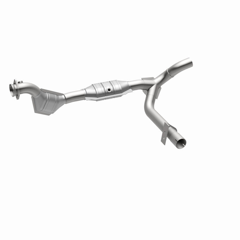 MagnaFlow Direct Fit Catalytic Converter 01 Ford Trucks 4.6L Magnaflow Catalytic Converter Direct Fit