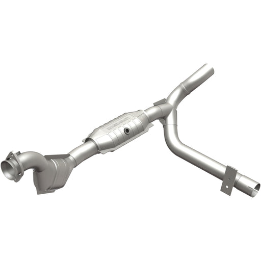 MagnaFlow Direct Fit Catalytic Converter 01 Ford Trucks 4.6L Magnaflow Catalytic Converter Direct Fit