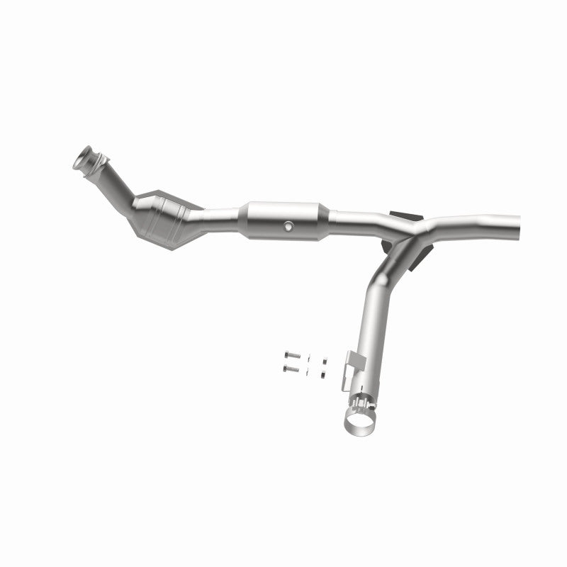 Magnaflow 01-03 Ford F150 XL/XLT V6 4.2L OEM Grade / EPA Compliant Direct-Fit Catalytic Converter Magnaflow Catalytic Converter Direct Fit