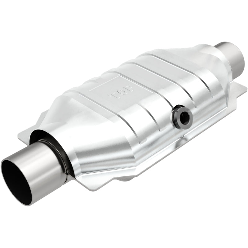 MagnaFlow Universal Catalytic Converter 2.5 Midbed O2 CA OBDII Ul Magnaflow Catalytic Converter Universal