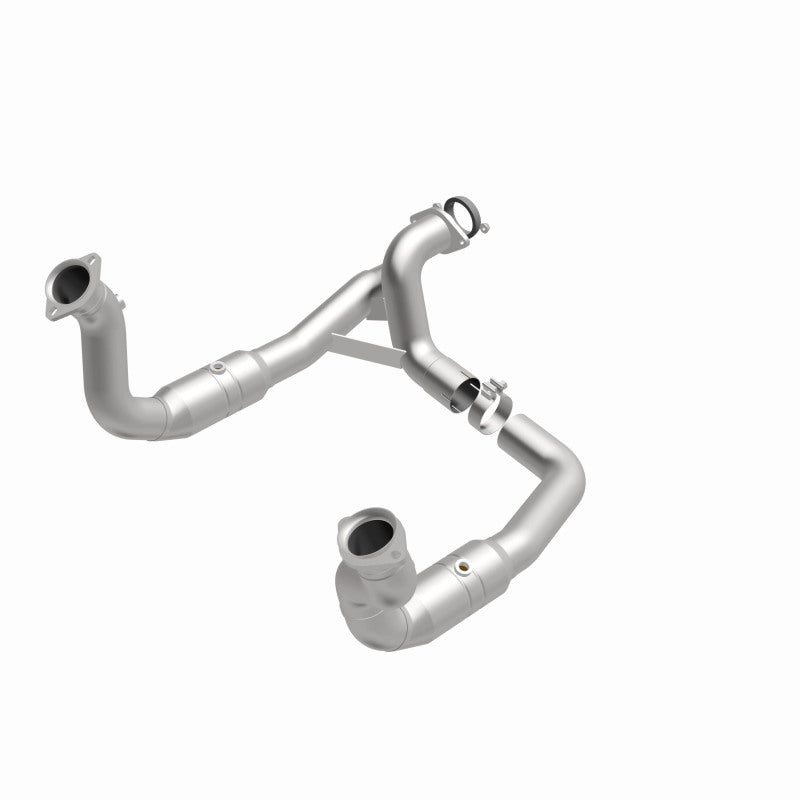 MagnaFlow Conv Direct Fit 11-14 Ford F-250 Super Duty / 350 Super Duty V8 6.2L Magnaflow Catalytic Converter Direct Fit
