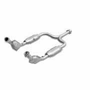 MagnaFlow Direct Fit Catalytic Converter 99/01-03 Ford Mustang 3.8L Magnaflow Catalytic Converter Direct Fit