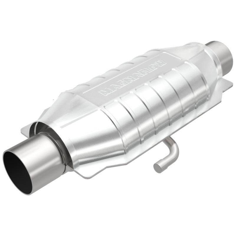 MagnaFlow Universal Catalytic Converter 2.25in Inlet/Outlet Center/Center Oval Rear (California) Magnaflow Catalytic Converter Universal