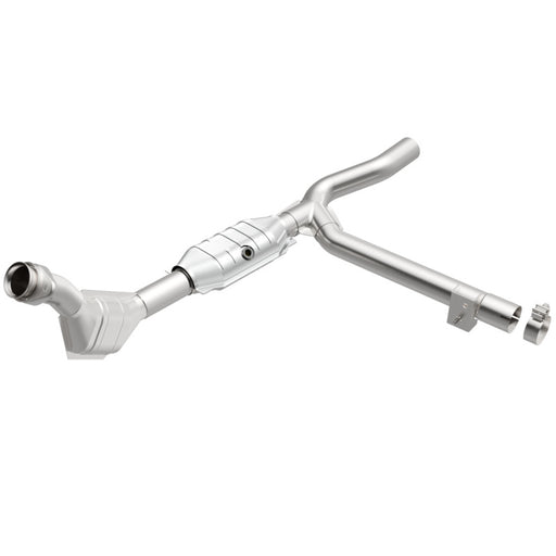 MagnaFlow Direct Fit Catalytic Converter 99-00 Ford F-150 4.2L 50S Magnaflow Catalytic Converter Direct Fit