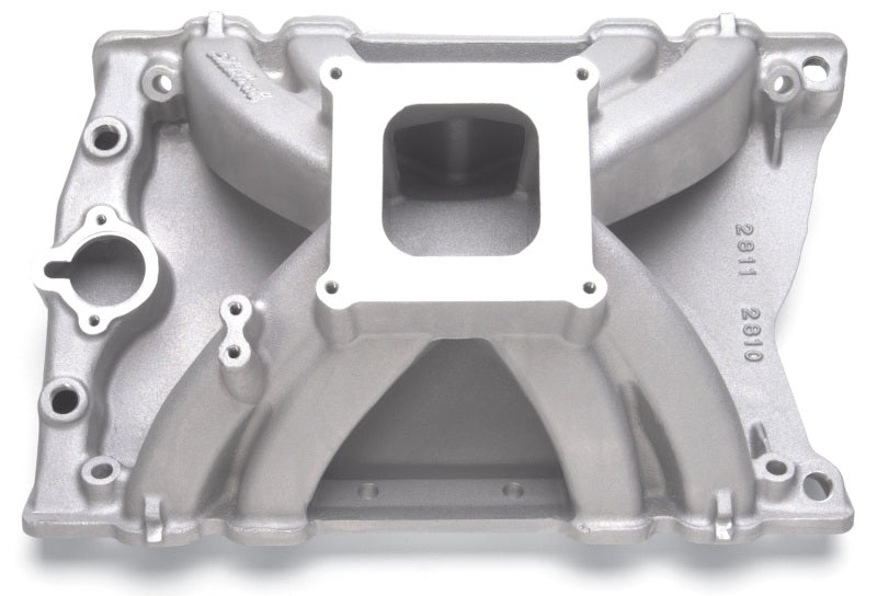 Edelbrock Manifold Victor Olds w/ Standard Square-Bore Flange Edelbrock Intake Manifolds