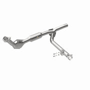 Magnaflow 01-03 Ford F150 XL/XLT V6 4.2L OEM Grade / EPA Compliant Direct-Fit Catalytic Converter Magnaflow Catalytic Converter Direct Fit