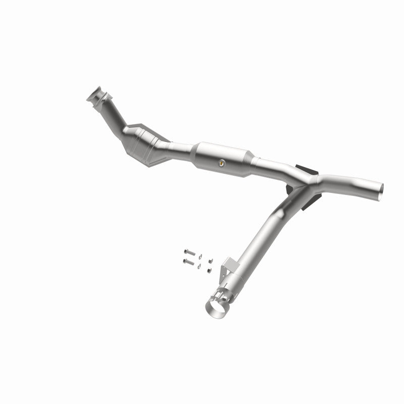 Magnaflow 01-03 Ford F150 XL/XLT V6 4.2L OEM Grade / EPA Compliant Direct-Fit Catalytic Converter Magnaflow Catalytic Converter Direct Fit