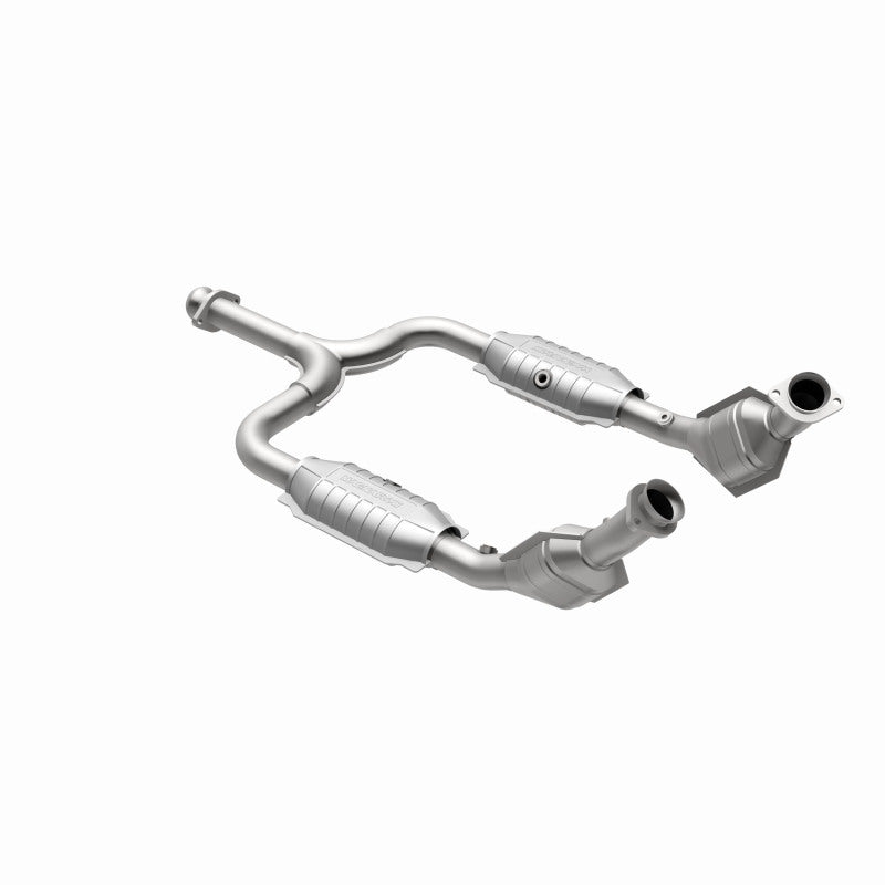 MagnaFlow Direct Fit Catalytic Converter 99/01-03 Ford Mustang 3.8L Magnaflow Catalytic Converter Direct Fit