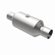 Magnaflow 2.50 w/dual O2 5in. Spun Universal Converter Magnaflow Catalytic Converter Universal