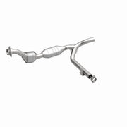MagnaFlow Direct Fit Catalytic Converter 99 Ford F-150 4.6L Magnaflow Catalytic Converter Direct Fit
