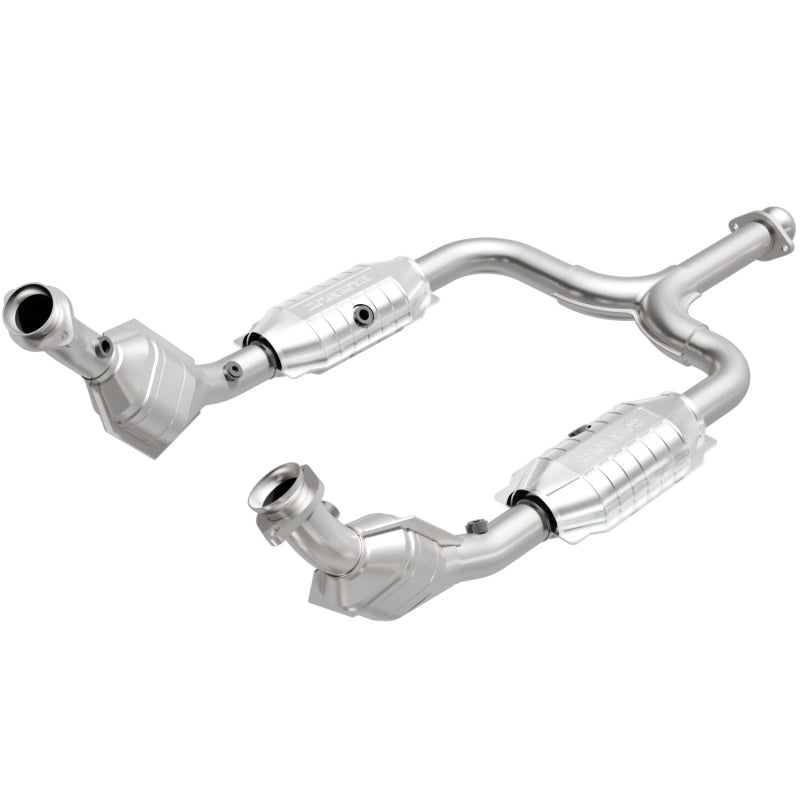 MagnaFlow Direct Fit Catalytic Converter 99/01-03 Ford Mustang 3.8L Magnaflow Catalytic Converter Direct Fit