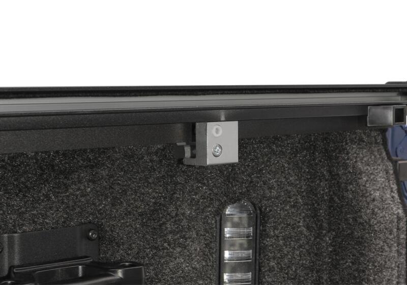 Retrax 15-22 Ford F-150 Super Crew/Super Cab/Reg Cab (6.5ft. Bed) Retrax IX Retrax Retractable Bed Covers