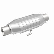 MagnaFlow Universal Catalytic Converter 2.25in Inlet/Outlet Center/Center Oval Rear (California) Magnaflow Catalytic Converter Universal