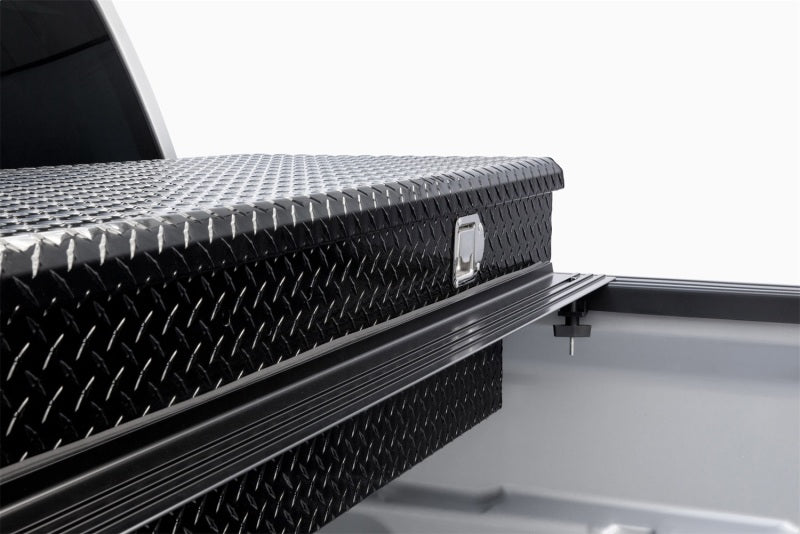 Extang 17-23 Ford F-250/F-350 Super Duty Short Bed (6ft 10in) Solid Fold 2.0 Toolbox Extang Bed Covers - Folding