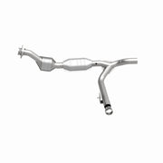 MagnaFlow Direct Fit Catalytic Converter 99 Ford F-150 4.6L Magnaflow Catalytic Converter Direct Fit