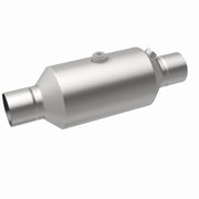 MagnaFlow 2.25 w/dual O2 5in. Spun Universal Converter Magnaflow Catalytic Converter Universal