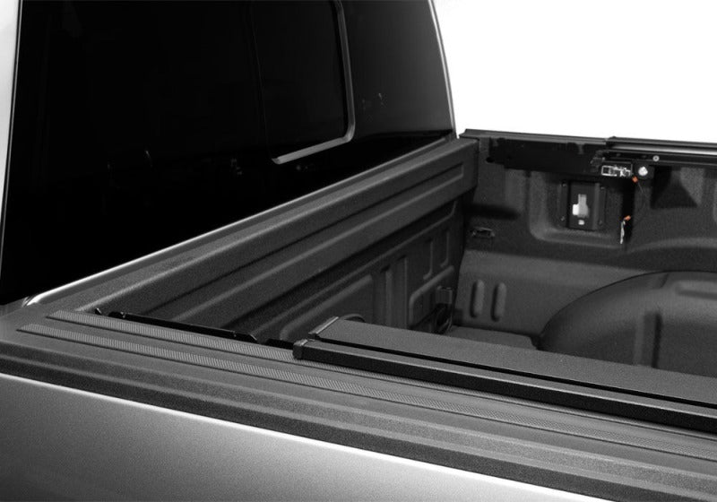 Retrax 15-20 Ford F-150 SuperCrew/SuperCab/Reg Cab 6.5ft Bed RetraxPRO EZ-Off FRC-4000 Retrax Retractable Bed Covers