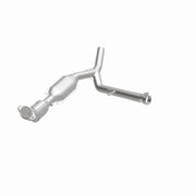 MagnaFlow Direct Fit Catalytic Converter 04-05 Ford F-150 5.4L P/S 2WD (Excl 04 Heritage Edition) Magnaflow Catalytic Converter Direct Fit