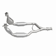 MagnaFlow Direct Fit Catalytic Converter 96-98 Ford Mustang 3.8L Magnaflow Catalytic Converter Direct Fit