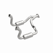 MagnaFlow 08-10 Ford F-350 Super Duty 6.8L Direct Fit Converter Magnaflow Catalytic Converter Direct Fit