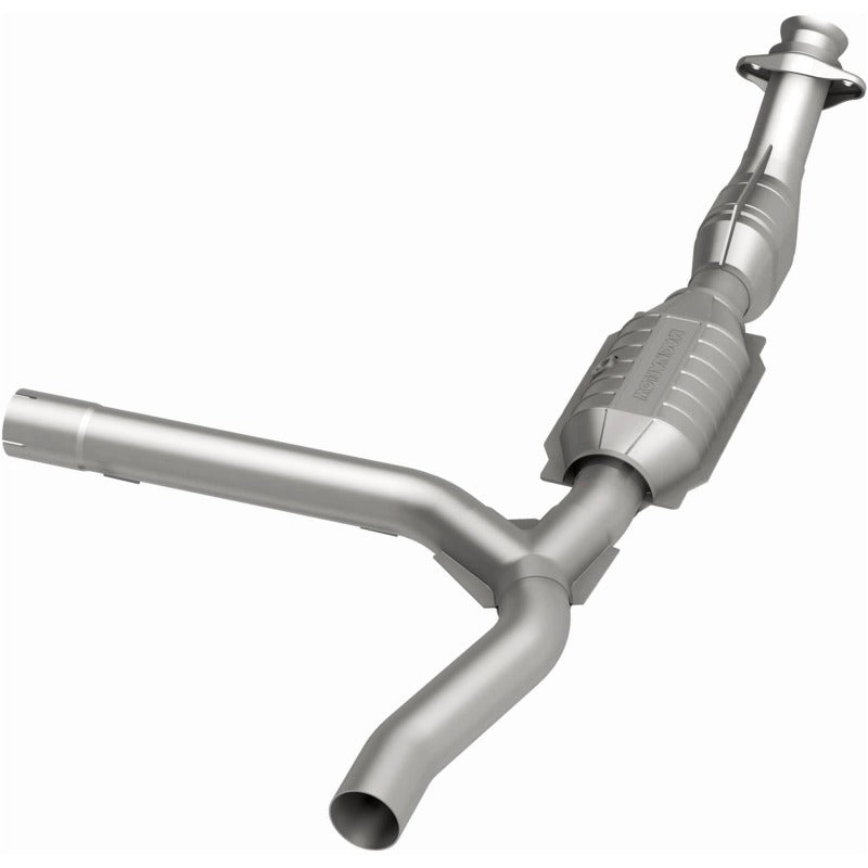 MagnaFlow Conv DF 01 Ford F-150 4.2L Magnaflow Catalytic Converter Direct Fit
