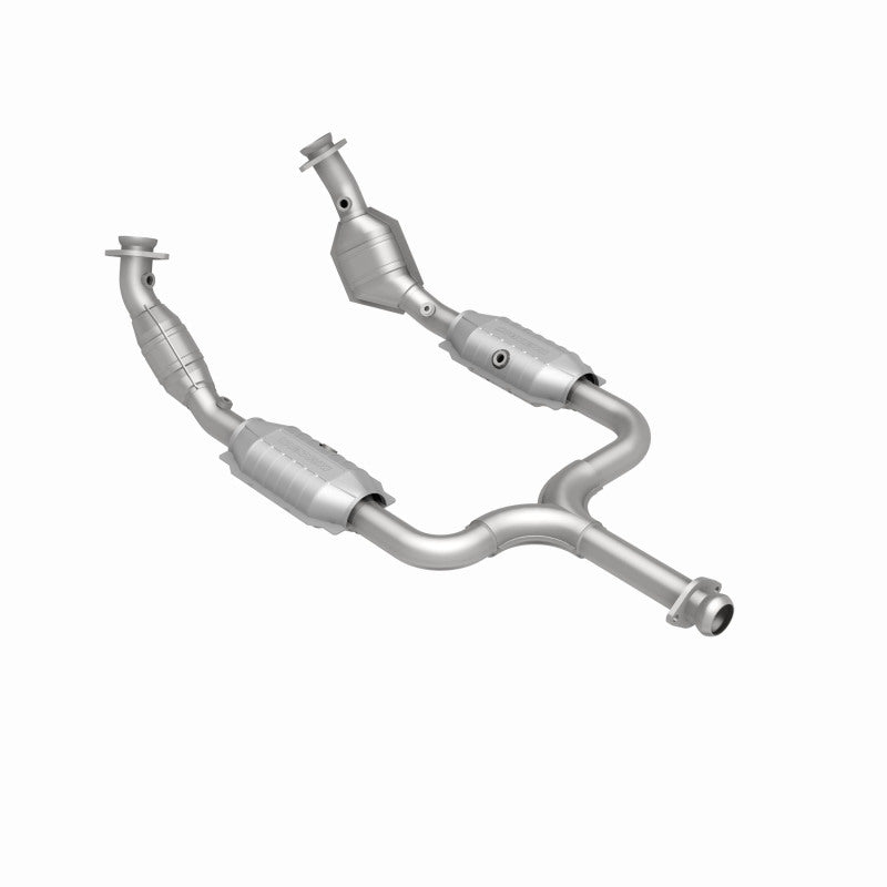 MagnaFlow Direct Fit Catalytic Converter 99/01-03 Ford Mustang 3.8L Magnaflow Catalytic Converter Direct Fit