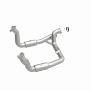 Magnaflow 11-17 Ford F-250 Super Duty 6.2L Direct Fit Converter Magnaflow Catalytic Converter Direct Fit