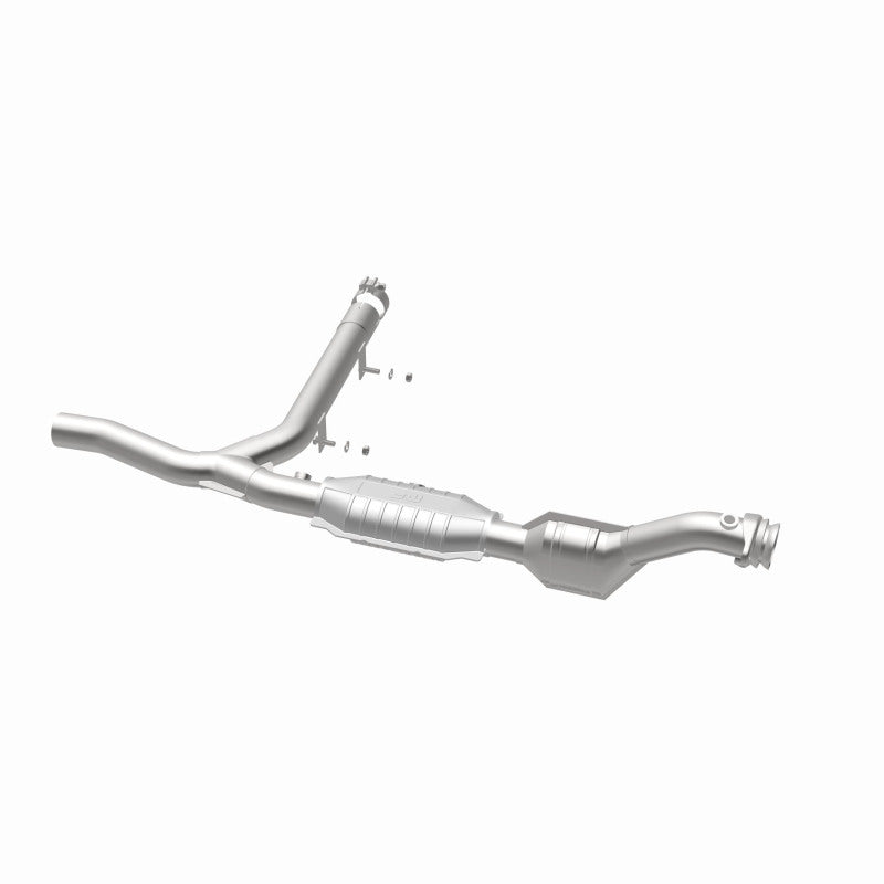 MagnaFlow Direct Fit Catalytic Converter 97-98 Ford Trucks 4.6L Magnaflow Catalytic Converter Direct Fit