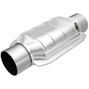 MagnaFlow Conv Univ 3 W/Single O2 Boss Magnaflow Catalytic Converter Universal