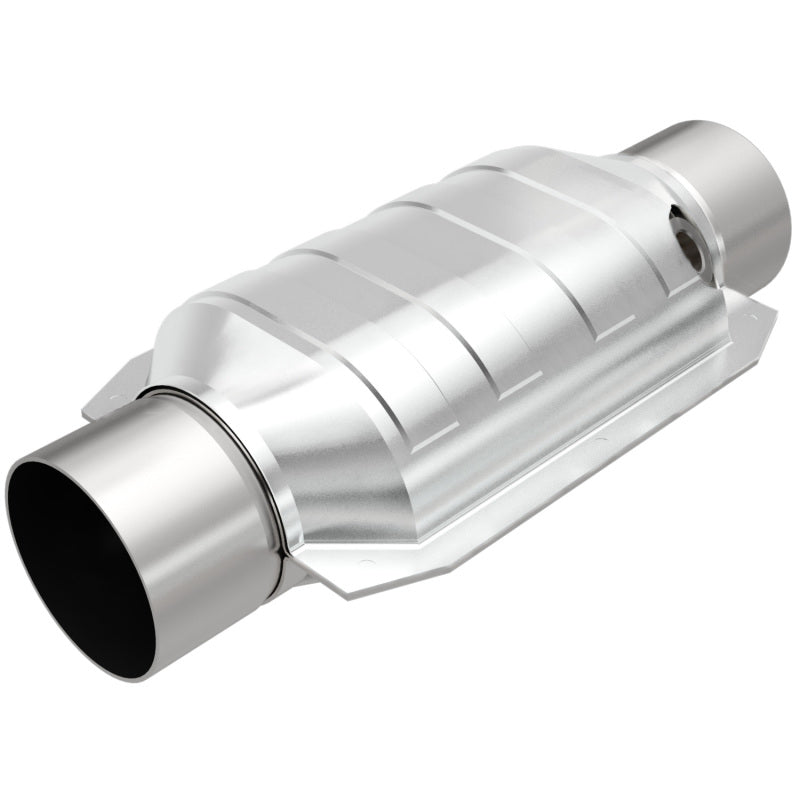 MagnaFlow Conv Univ 3 W/Single O2 Boss Magnaflow Catalytic Converter Universal