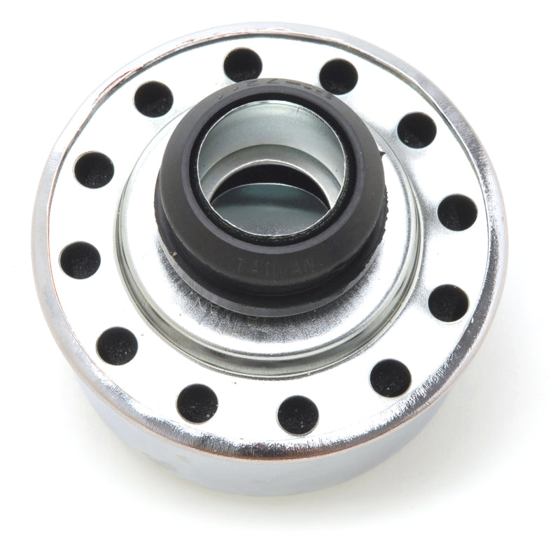 Edelbrock Chrm Breather and Grommet Edelbrock Valve Covers