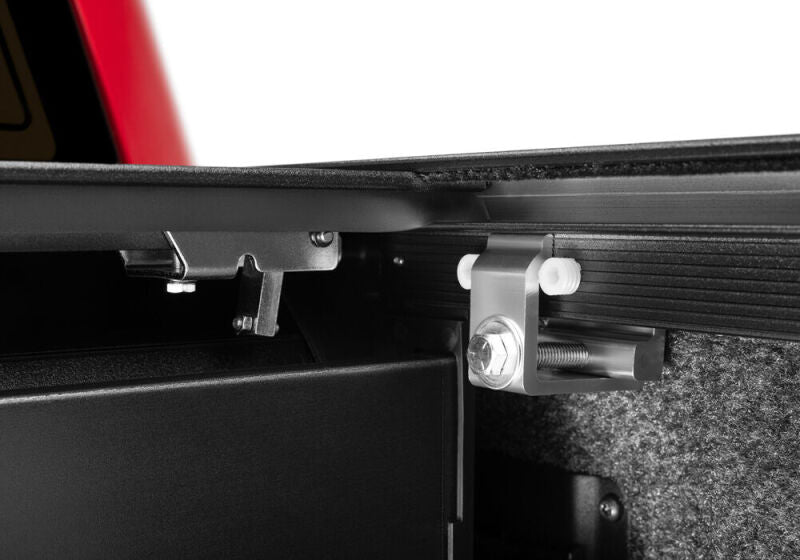 Retrax 21-22 Ford F-150 Super Crew/Super Cab (Incl. 2022 Lightning) 5.5ft Bed RetraxPRO MX Retrax Retractable Bed Covers