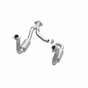 MagnaFlow 08-10 Ford F-350 Super Duty 6.8L Direct Fit Converter Magnaflow Catalytic Converter Direct Fit