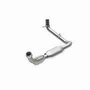 MagnaFlow Direct Fit Catalytic Converter 98 Ford Expedition 5.4L Magnaflow Catalytic Converter Direct Fit