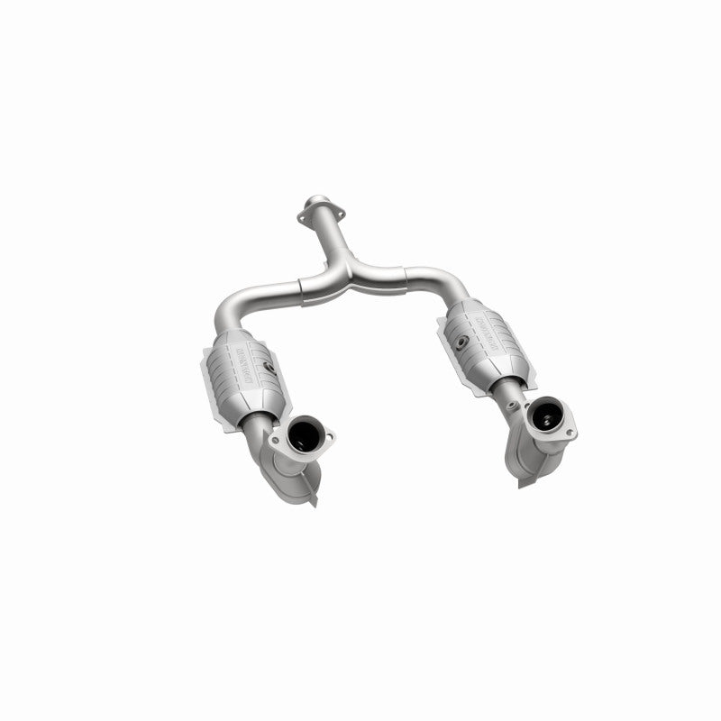 MagnaFlow Direct Fit Catalytic Converter 99/01-03 Ford Mustang 3.8L Magnaflow Catalytic Converter Direct Fit