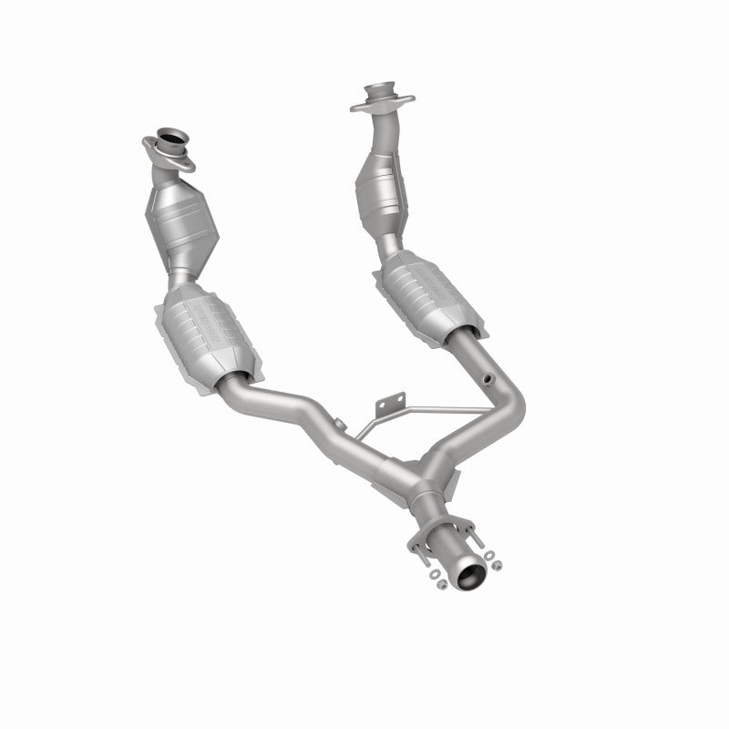 MagnaFlow Direct Fit Catalytic Converter 96-98 Ford Mustang 3.8L Magnaflow Catalytic Converter Direct Fit