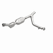 MagnaFlow Direct Fit Catalytic Converter 01 Ford Trucks 5.4L Magnaflow Catalytic Converter Direct Fit