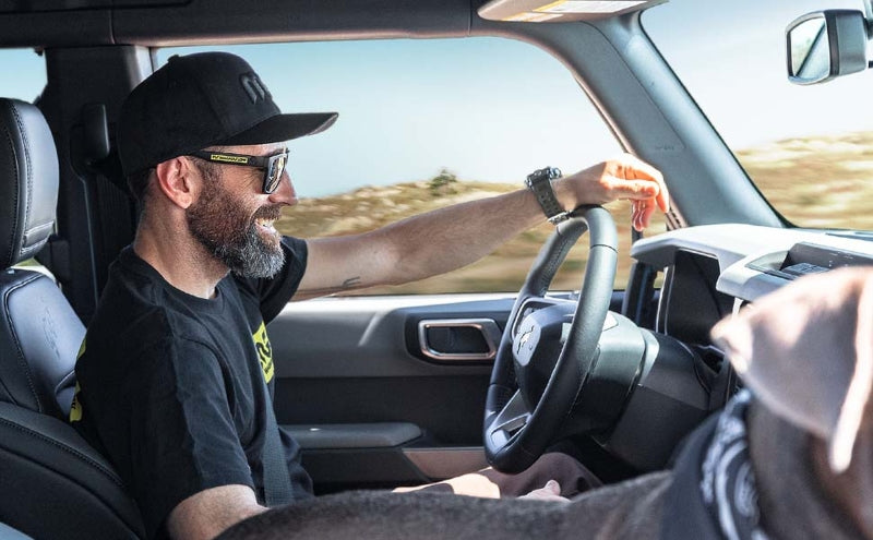 MagnaFlow Muffler Mag SS 18X5X8 2.5X2.5/2.5 O Magnaflow Muffler