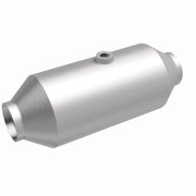 MagnaFlow MagnaFlow 2.5 in. OEM Grade Federal / EPA Compliant Universal Catalytic Converter Magnaflow Catalytic Converter Direct Fit