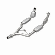 MagnaFlow Direct Fit Catalytic Converter 96-98 Ford Mustang 3.8L Magnaflow Catalytic Converter Direct Fit