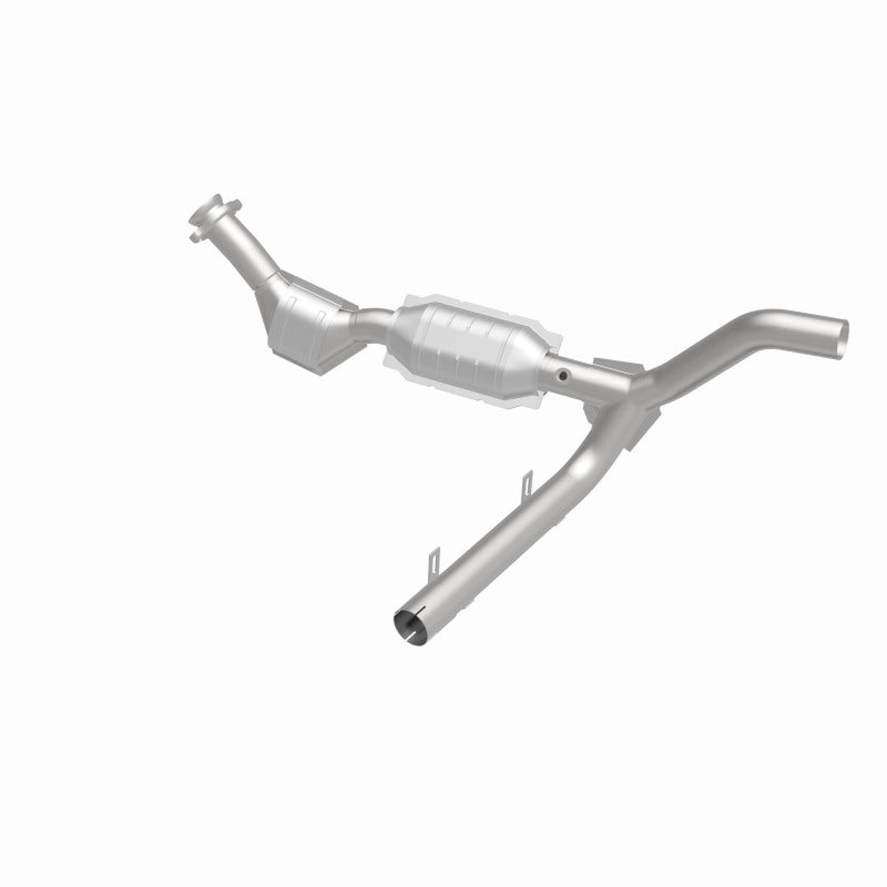 MagnaFlow Direct Fit Catalytic Converter 97-98 Ford F-150 4.6L Magnaflow Catalytic Converter Direct Fit