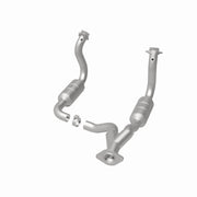 Magnaflow Conv DF 08-10 Ford F-250/F-250 SD/F-350/F-350 SD 5.4L/6.8L / F-450 SD 6.8L Y-Pipe Assembly Magnaflow Catalytic Converter Direct Fit