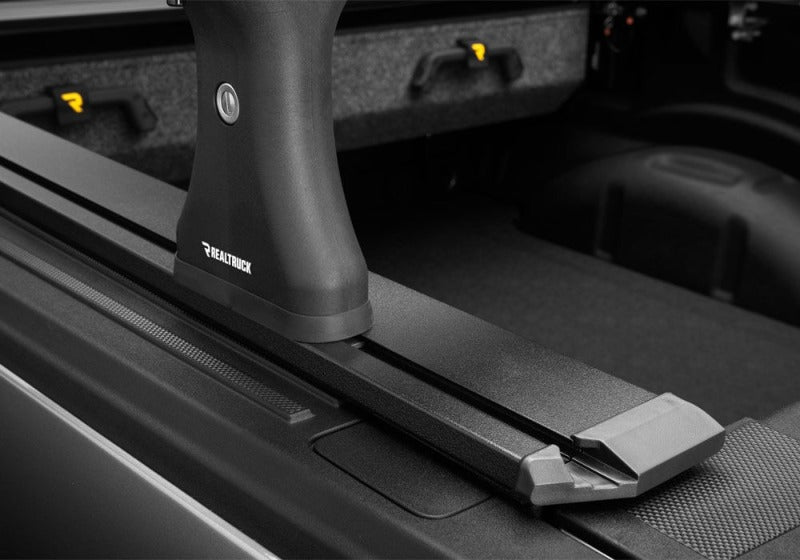 Retrax 21-26 Ford F-150 SuperCrew/SuperCab 5.5ft Bed & F-150 Lightning RetraxPRO EZ-Off FRC-4000 Retrax Retractable Bed Covers